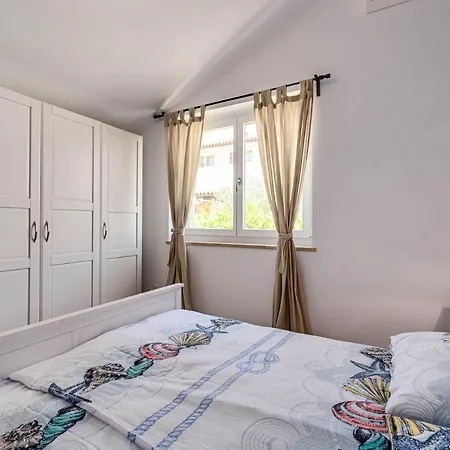 Apartment Villas Kolumbera With Private Pools Kolumbera