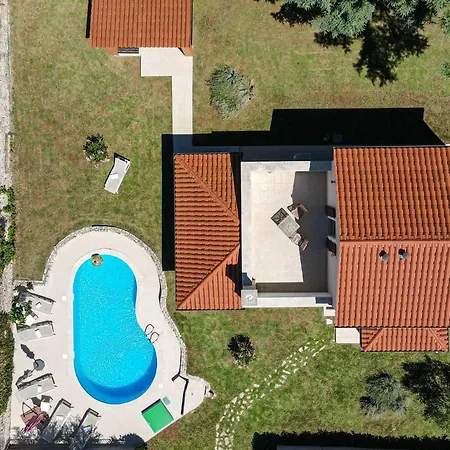 Apartment Villas Kolumbera With Private Pools